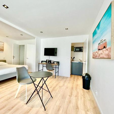 Residence Duguay - Centre Ville - Porte B - Appartements Tout Confort - Neuf - Nouveau Λοριάν Εξωτερικό φωτογραφία