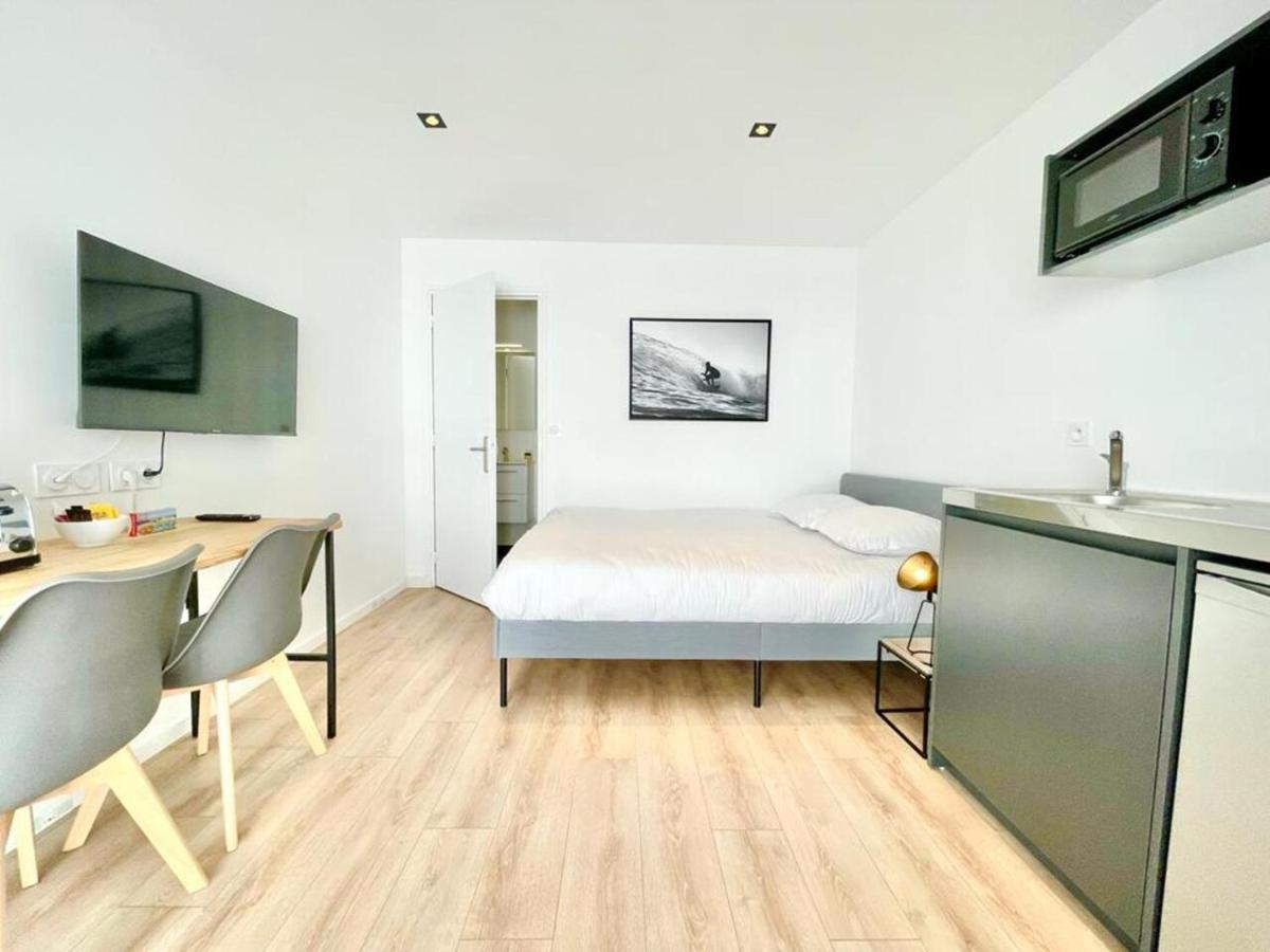 Residence Duguay - Centre Ville - Porte B - Appartements Tout Confort - Neuf - Nouveau Λοριάν Εξωτερικό φωτογραφία