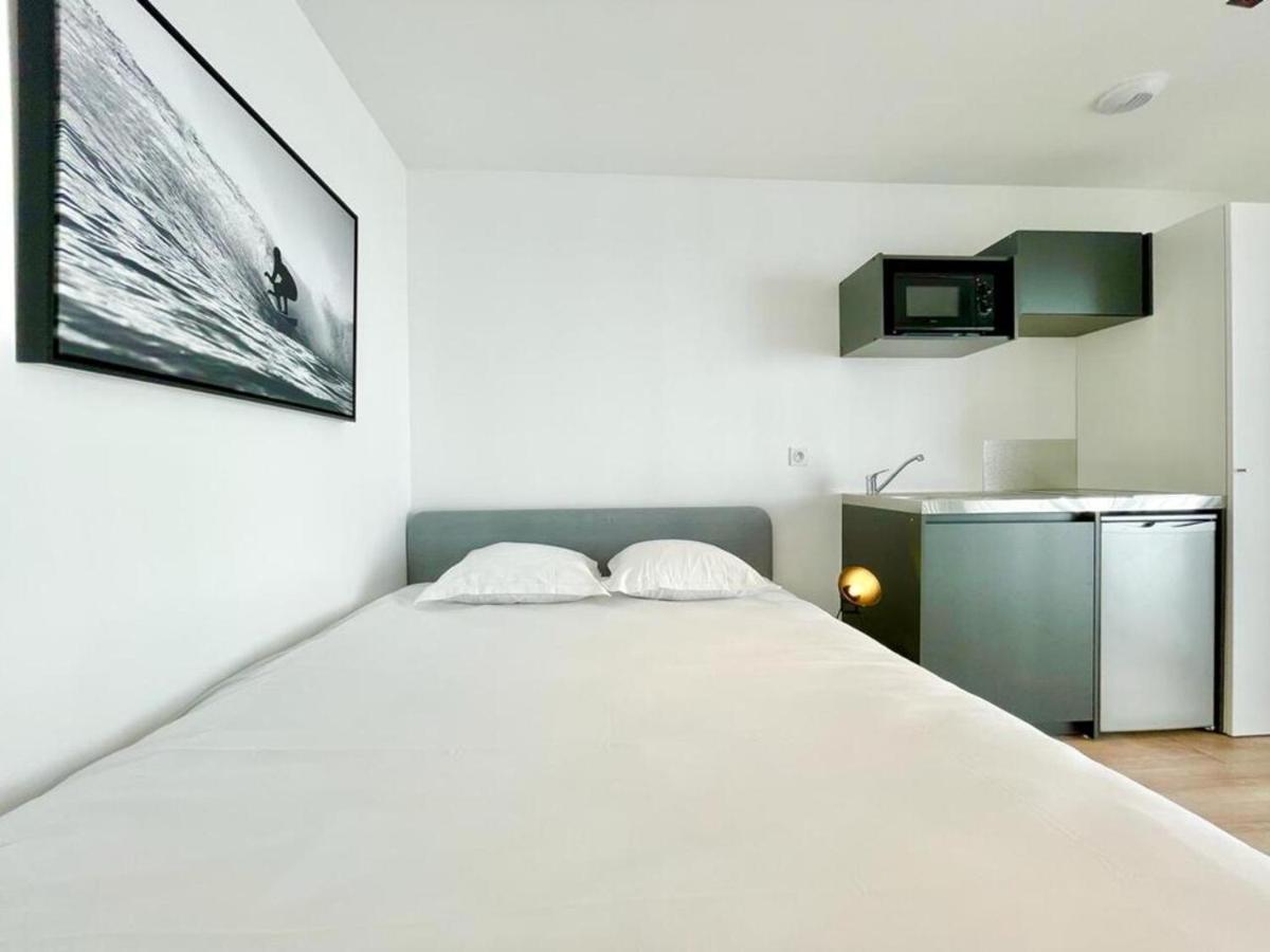 Residence Duguay - Centre Ville - Porte B - Appartements Tout Confort - Neuf - Nouveau Λοριάν Εξωτερικό φωτογραφία