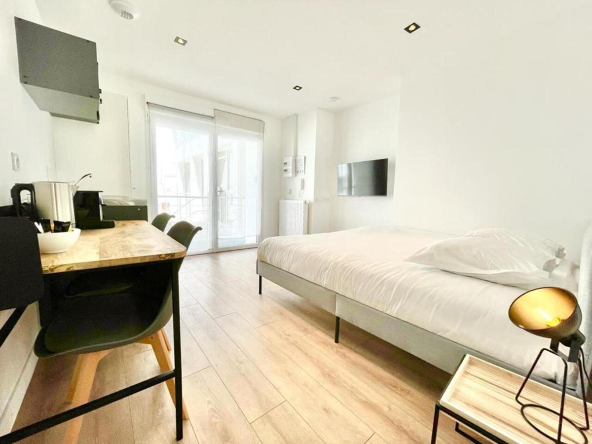 Residence Duguay - Centre Ville - Porte B - Appartements Tout Confort - Neuf - Nouveau Λοριάν Εξωτερικό φωτογραφία
