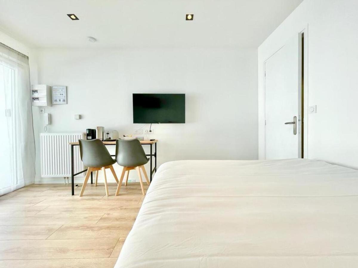 Residence Duguay - Centre Ville - Porte B - Appartements Tout Confort - Neuf - Nouveau Λοριάν Εξωτερικό φωτογραφία