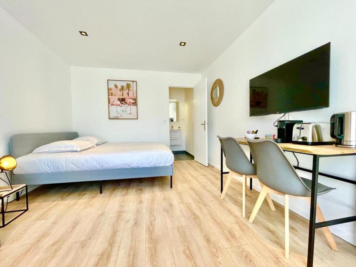 Residence Duguay - Centre Ville - Porte B - Appartements Tout Confort - Neuf - Nouveau Λοριάν Εξωτερικό φωτογραφία