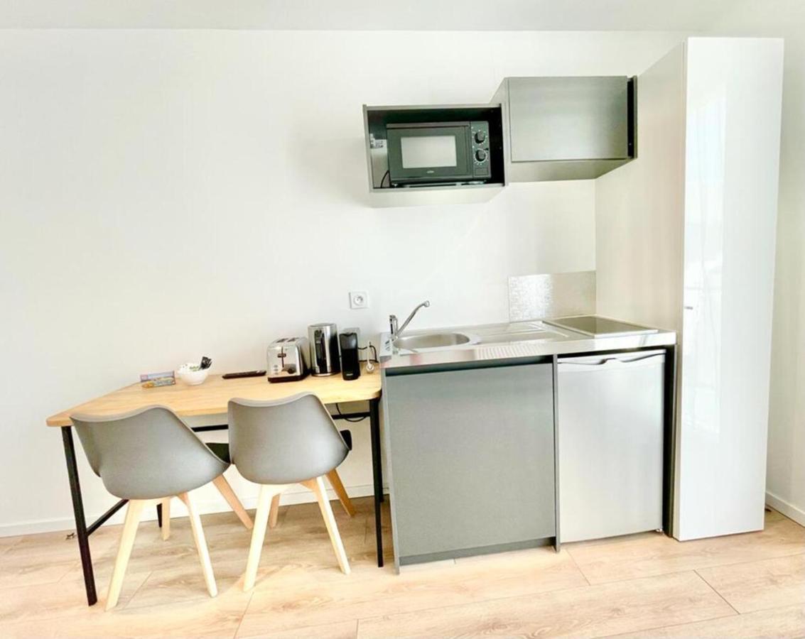 Residence Duguay - Centre Ville - Porte B - Appartements Tout Confort - Neuf - Nouveau Λοριάν Εξωτερικό φωτογραφία