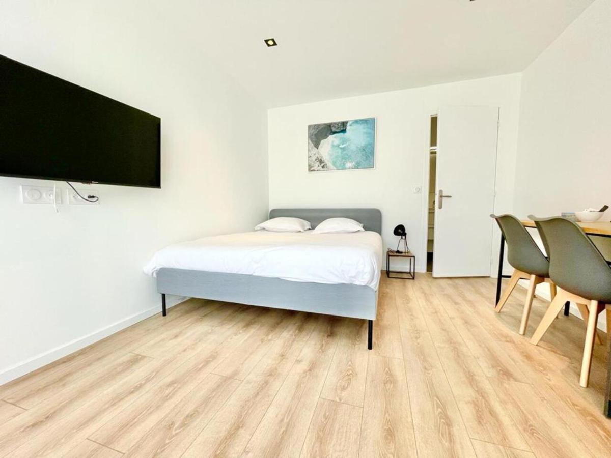 Residence Duguay - Centre Ville - Porte B - Appartements Tout Confort - Neuf - Nouveau Λοριάν Εξωτερικό φωτογραφία